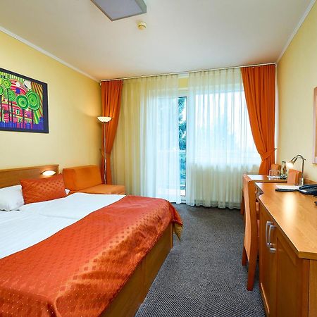 Hotel Sorea Regia Братислава Экстерьер фото