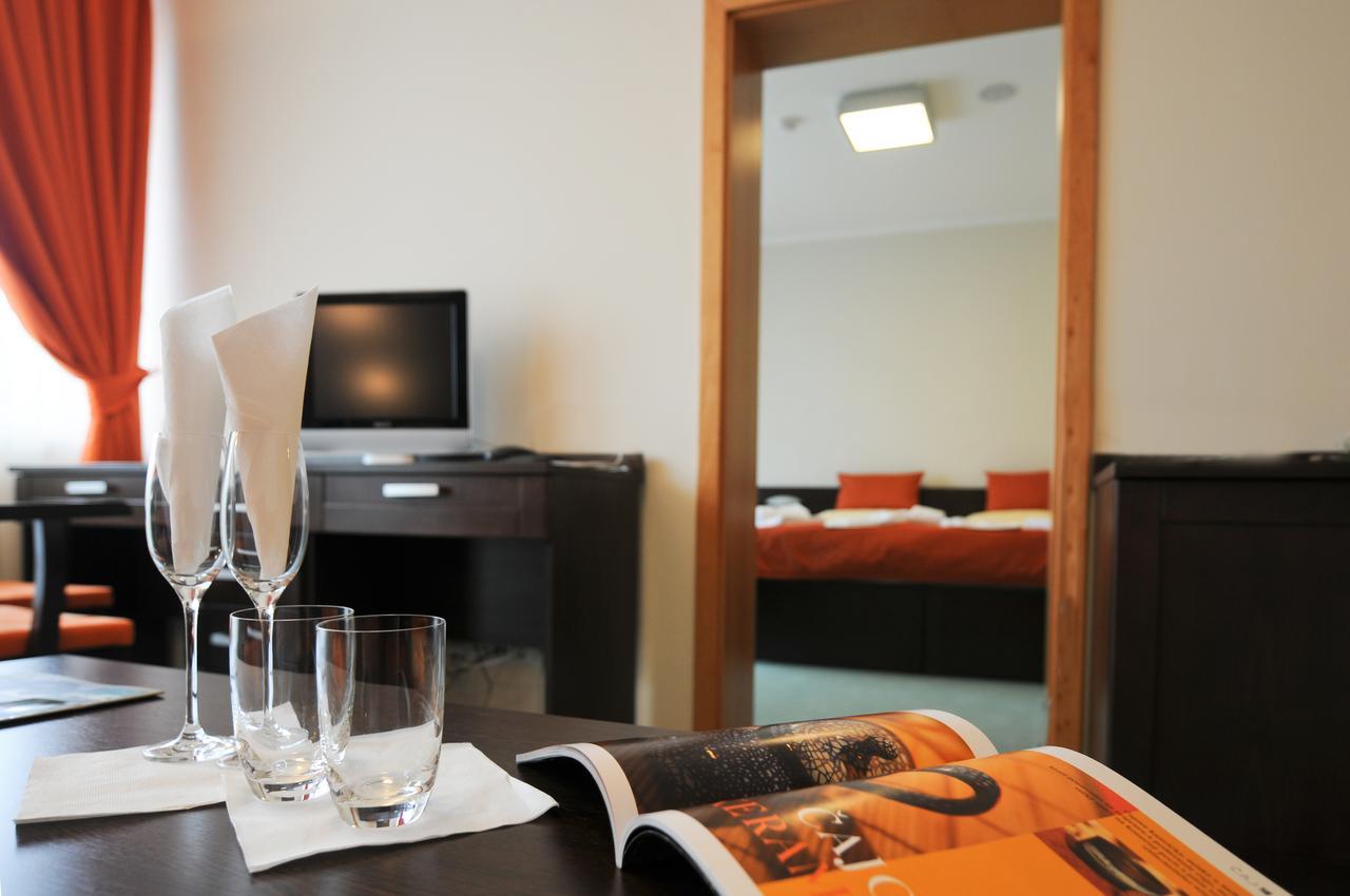 Hotel Sorea Regia Братислава Экстерьер фото