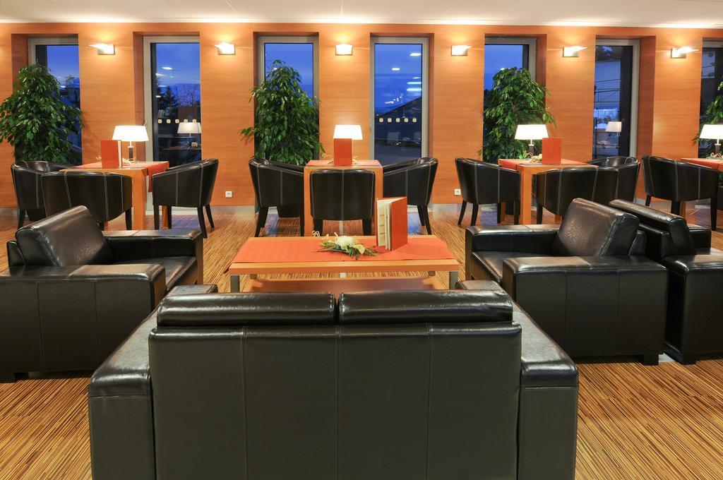 Hotel Sorea Regia Братислава Экстерьер фото